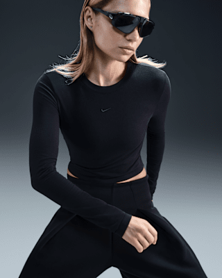 Nike Sportswear Chill Knit Women's Slim Long-Sleeve Cropped Nike Sportswear Chill Knit Women's Slim Long-Sleeve Cropped